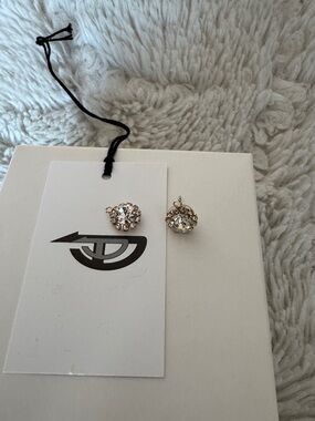 Crystal Cluster Stud Earrings - Clear/gold tone brass